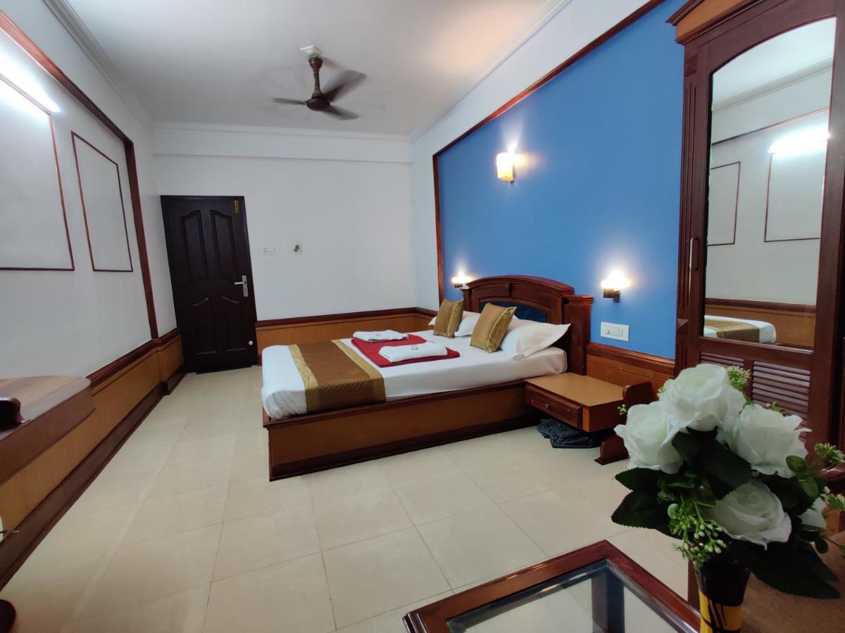 Amruth Inn Guruvāyūr Exterior foto