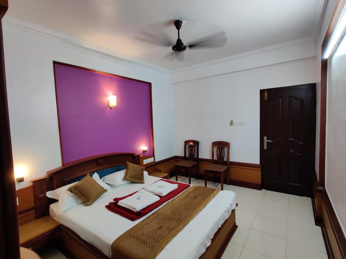 Amruth Inn Guruvāyūr Exterior foto