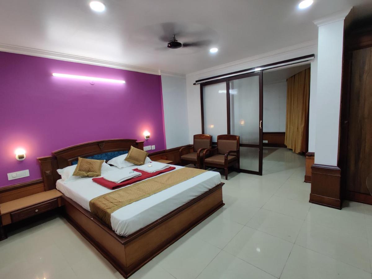 Amruth Inn Guruvāyūr Exterior foto